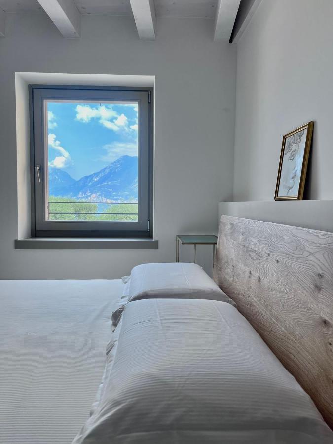 Absentia 1763 Garda Boutique Home - Lake Front برنزوني سول جاردا المظهر الخارجي الصورة