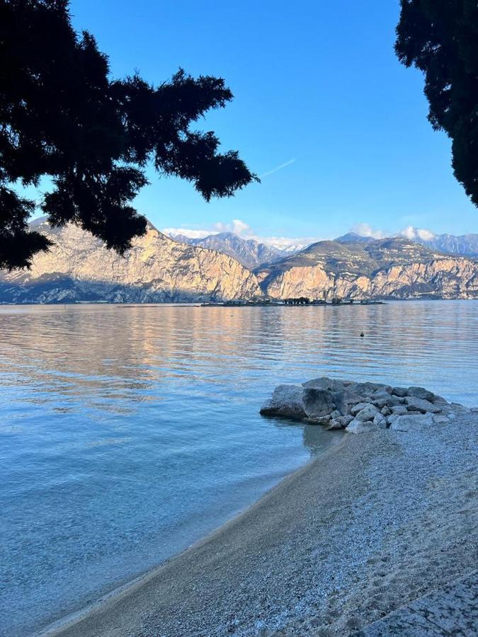 Absentia 1763 Garda Boutique Home - Lake Front برنزوني سول جاردا المظهر الخارجي الصورة