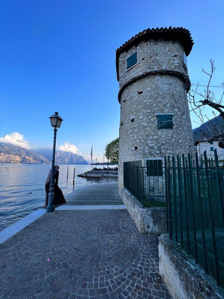 Absentia 1763 Garda Boutique Home - Lake Front برنزوني سول جاردا المظهر الخارجي الصورة