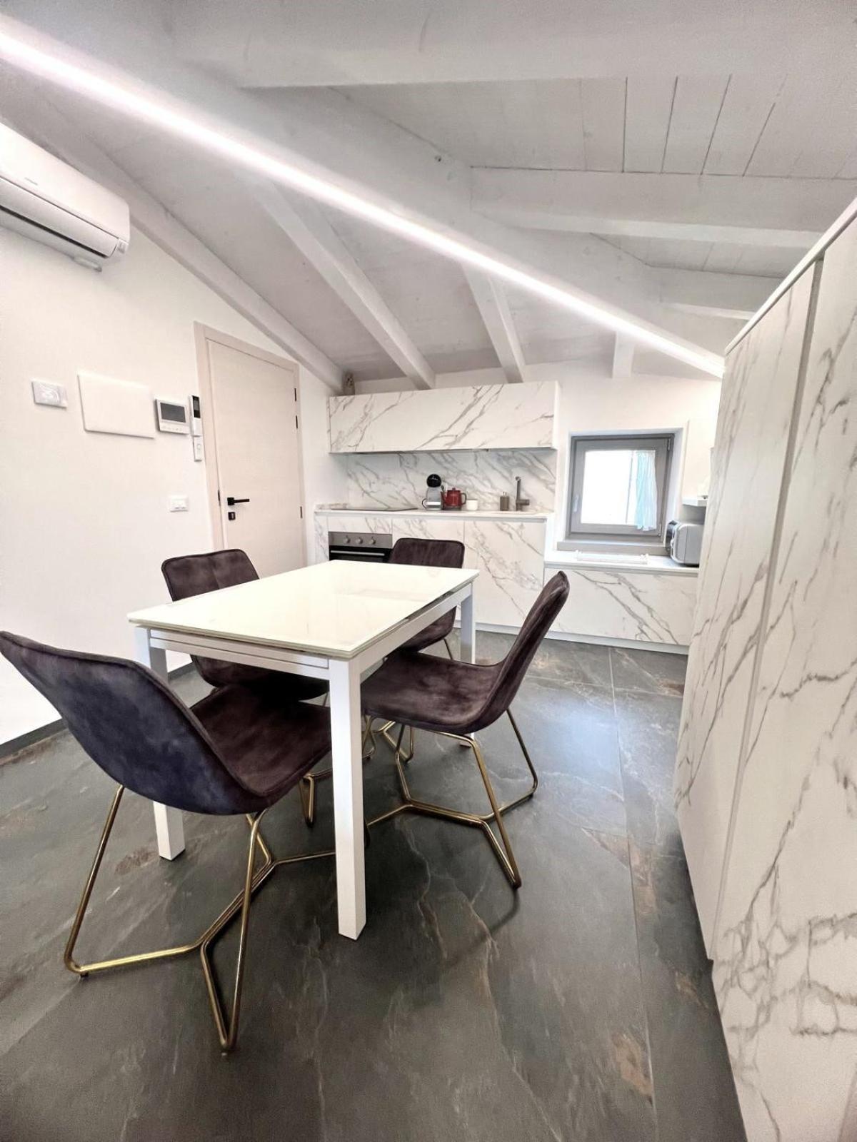 Absentia 1763 Garda Boutique Home - Lake Front برنزوني سول جاردا المظهر الخارجي الصورة