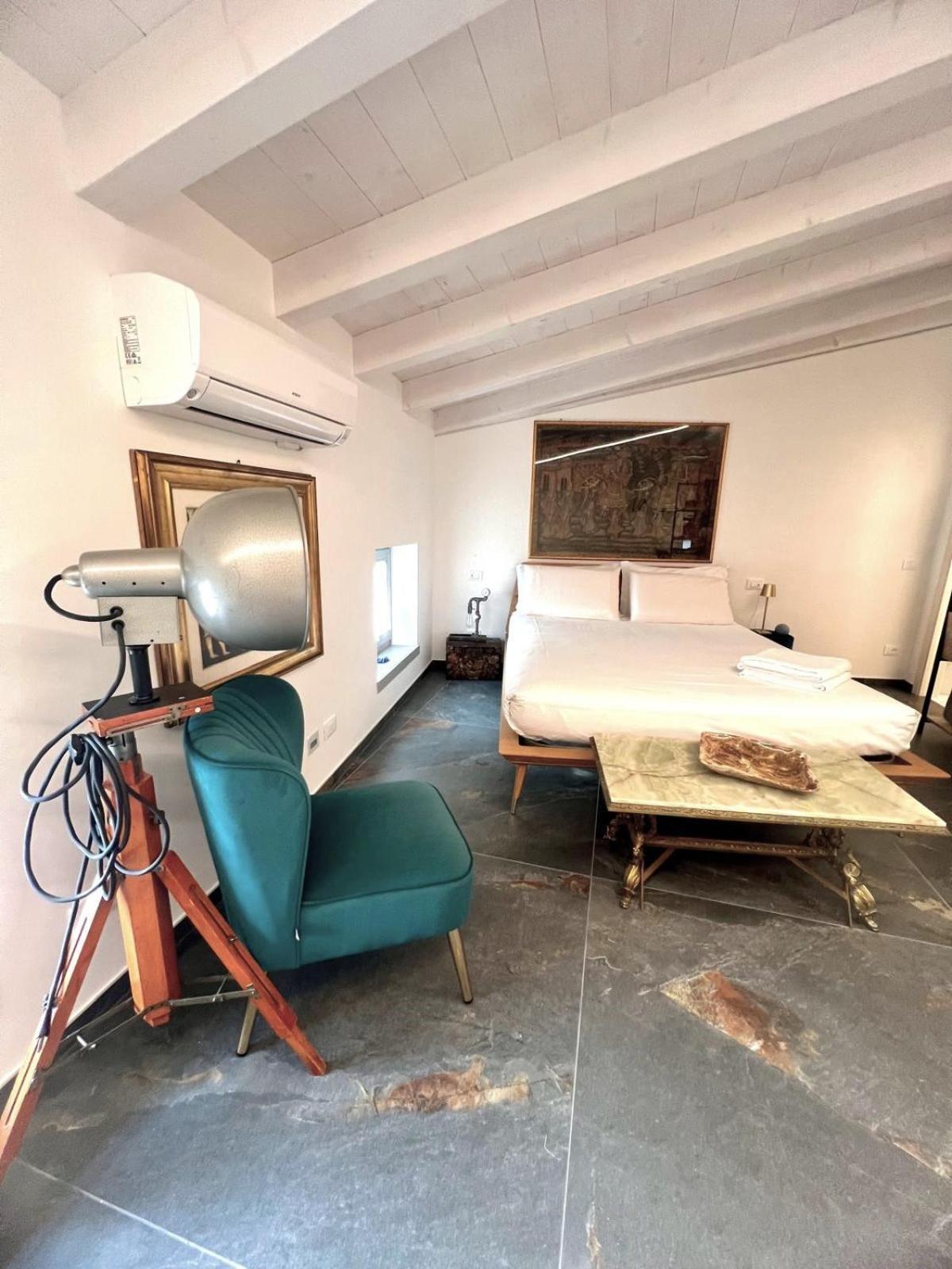 Absentia 1763 Garda Boutique Home - Lake Front برنزوني سول جاردا المظهر الخارجي الصورة